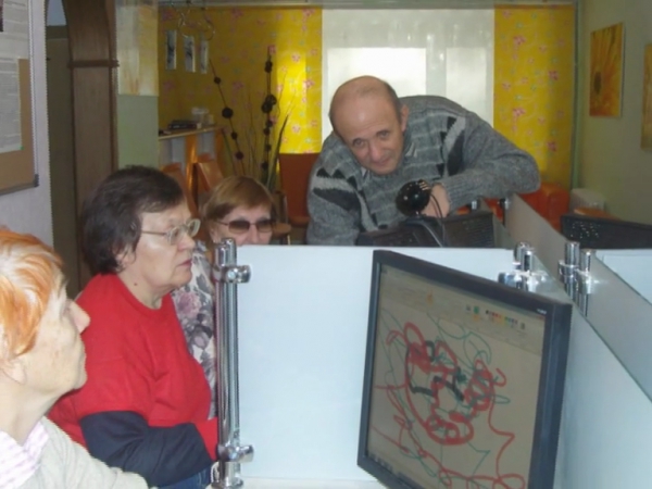 О компьютерных классах для пенсионеров в учреждениях соцзащиты